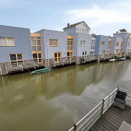 Peace And Luxury On The Waterfront Rosmalen
